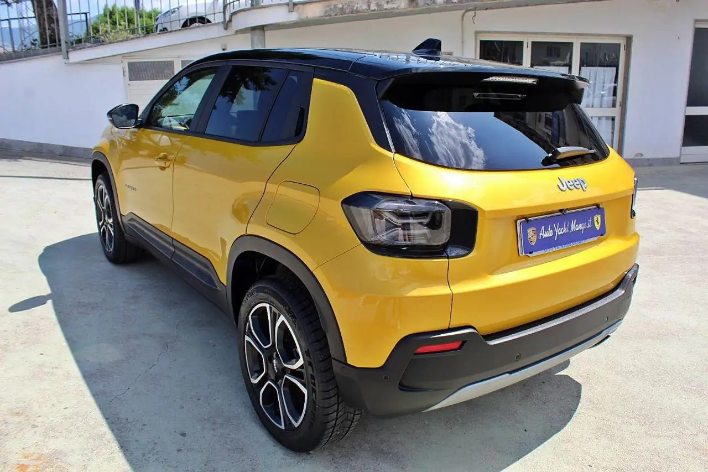 Jeep Avenger 1.2 Turbo Summit - immagine 9