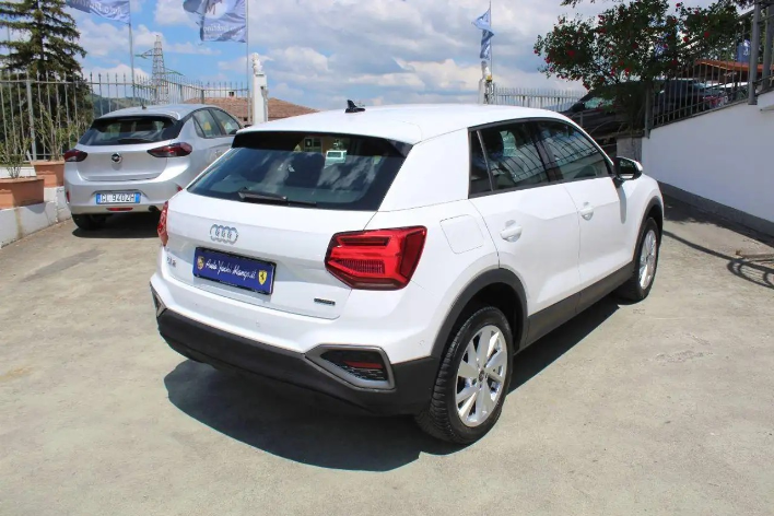 Audi Q2 35 TDI quattro S tronic Business - immagine 10