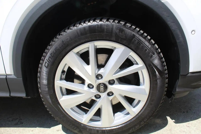 Audi Q2 35 TDI quattro S tronic Business - immagine 11
