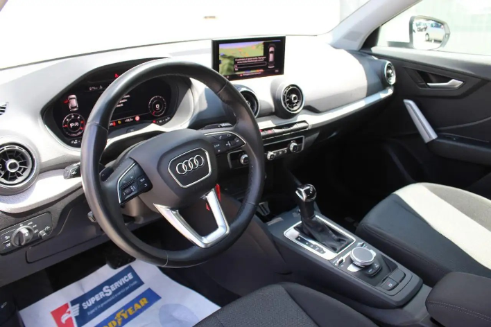 Audi Q2 35 TDI quattro S tronic Business - immagine 4