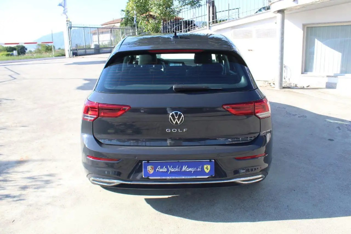 Volkswagen Golf VIII 2022 2.0 tdi Active115cv dsg - immagine 10