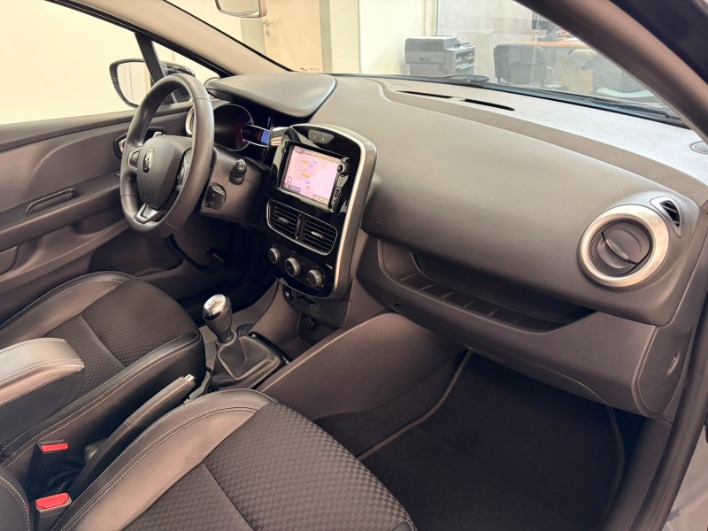 Renault Clio IV 2018 1.5 dci energy Duel 90cv my18 - immagine 11