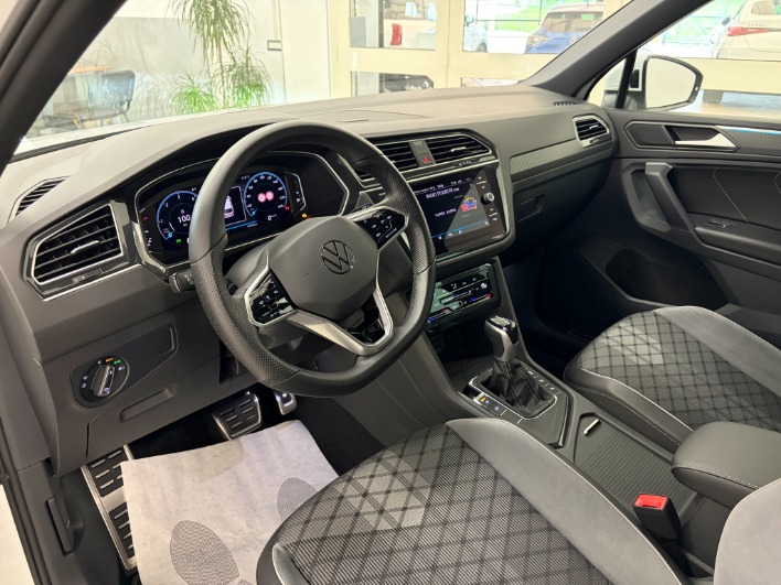 Volkswagen Tiguan II 2021 2.0 tdi R-Line 150cv dsg - immagine 11