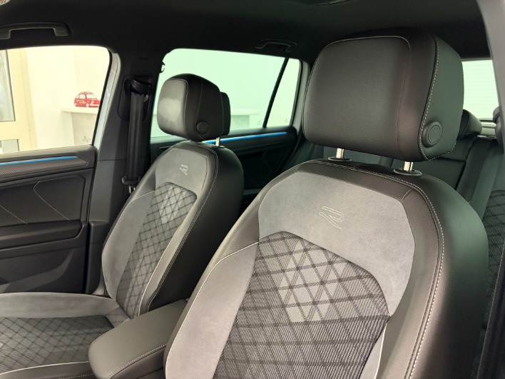Volkswagen Tiguan II 2021 2.0 tdi R-Line 150cv dsg - immagine 13