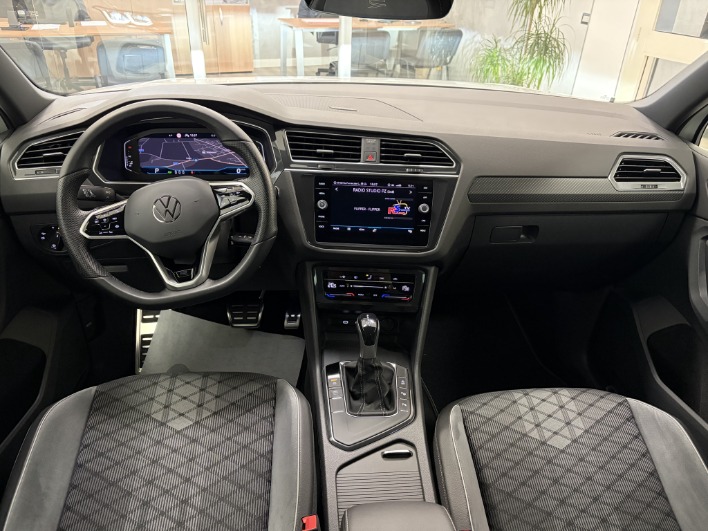 Volkswagen Tiguan II 2021 2.0 tdi R-Line 150cv dsg - immagine 15