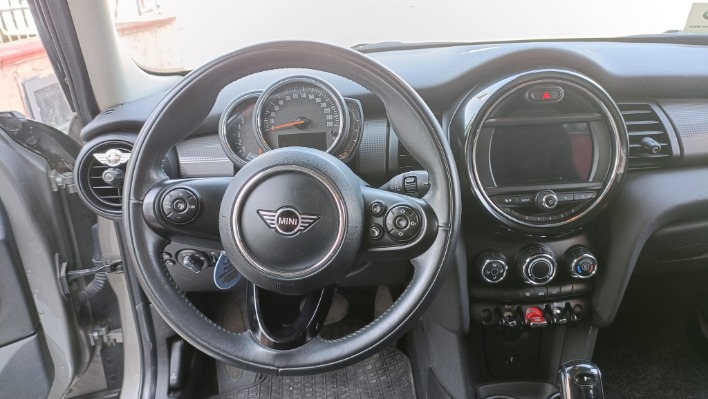 MINI COOPER 1.5 D HYPE AUTOM - immagine 11