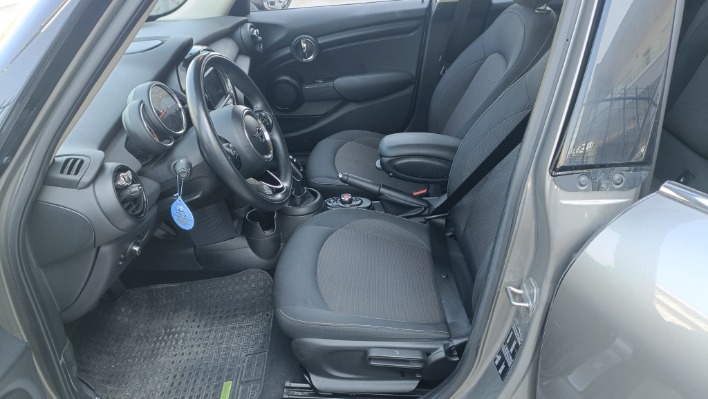 MINI COOPER 1.5 D HYPE AUTOM - immagine 6