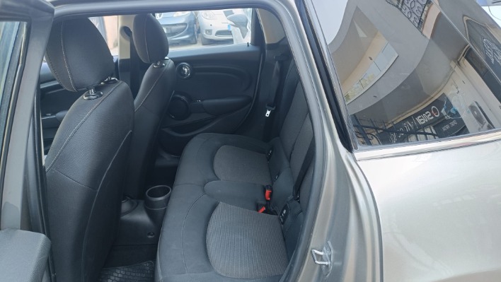MINI COOPER 1.5 D HYPE AUTOM - immagine 7