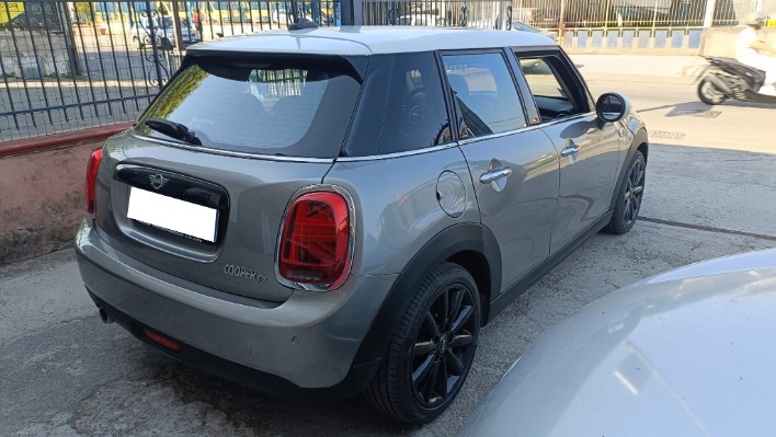 MINI COOPER 1.5 D HYPE AUTOM - immagine 3