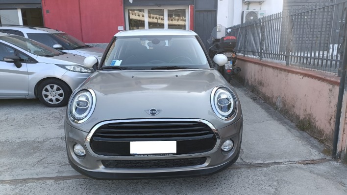 MINI COOPER 1.5 D HYPE AUTOM - immagine 1