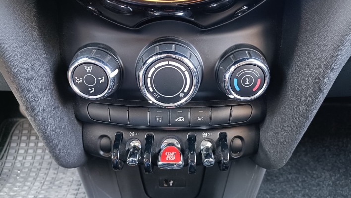 MINI COOPER 1.5 D HYPE AUTOM - immagine 12