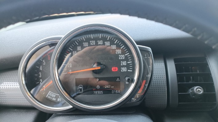 MINI COOPER 1.5 D HYPE AUTOM - immagine 8