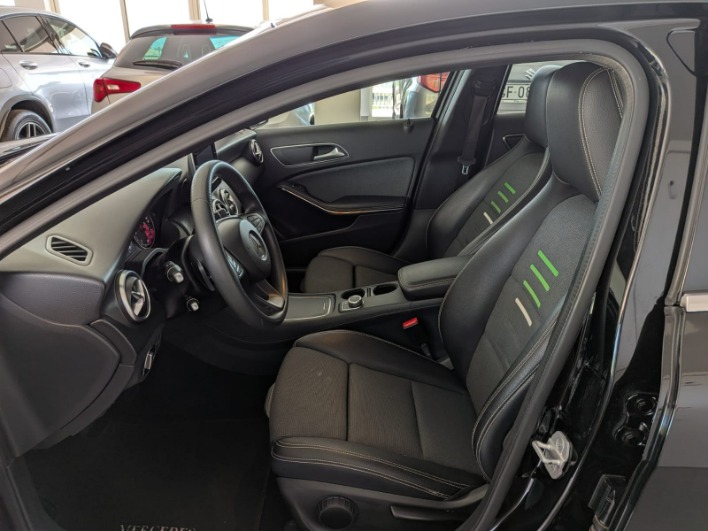 Classe A - W176 d Sport auto my16 - immagine 9