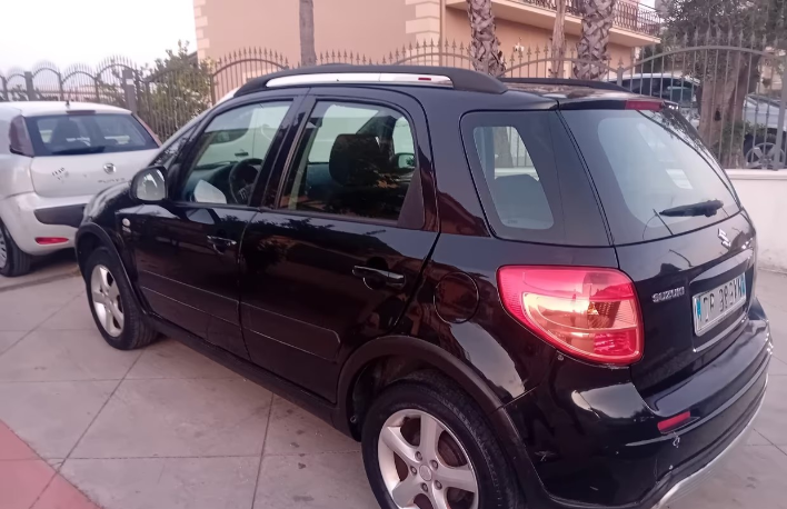 Suzuki SX4 1.9 DDiS 4WD Outdoor Line - immagine 7