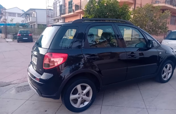 Suzuki SX4 1.9 DDiS 4WD Outdoor Line - immagine 3