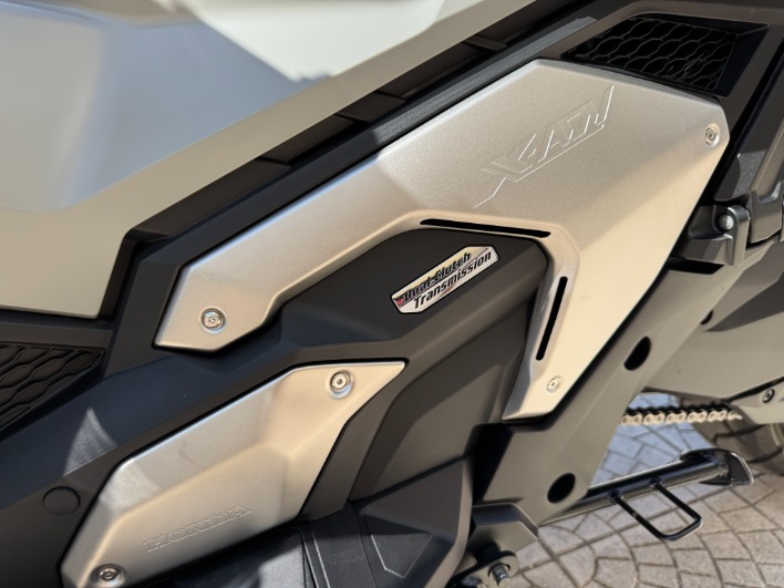HONDA X-ADV 750 DCT MY26 - immagine 12