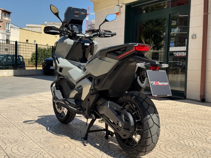 HONDA X-ADV 750 DCT MY26 - immagine 4