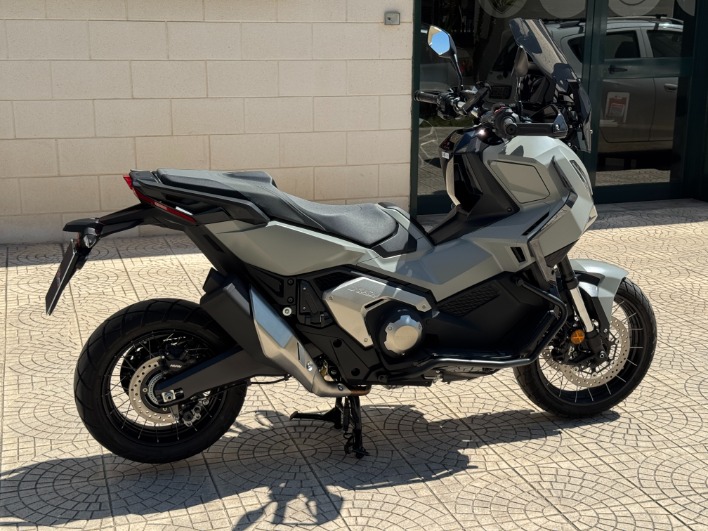 HONDA X-ADV 750 DCT MY26 - immagine 6