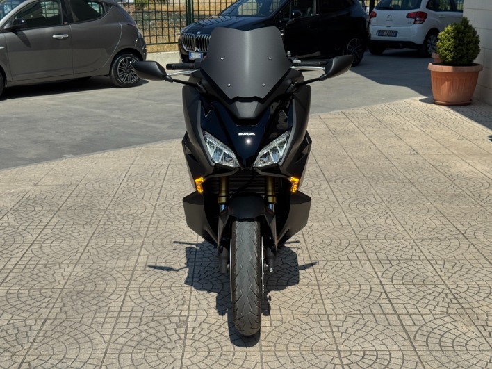 HONDA FORZA 750 - immagine 1