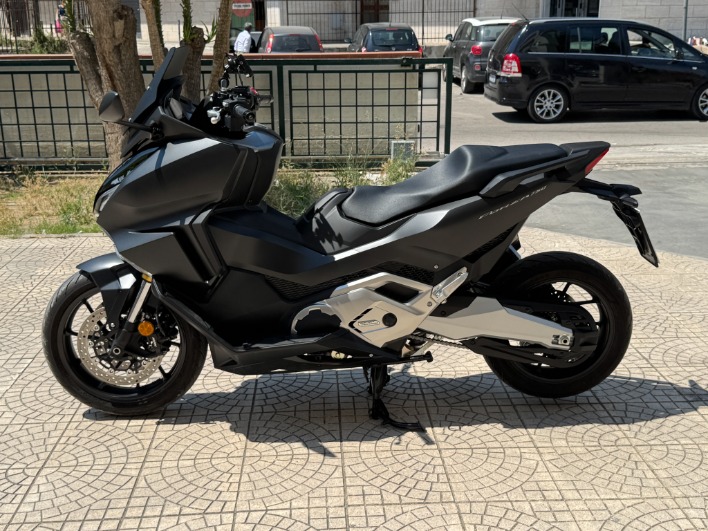HONDA FORZA 750 - immagine 3