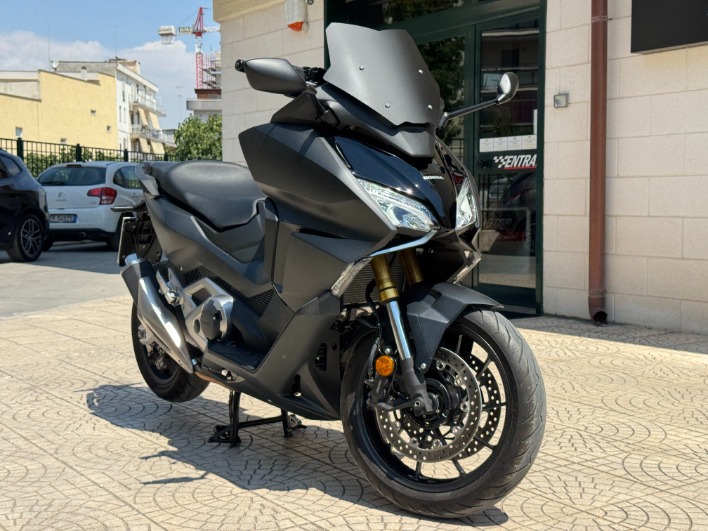 HONDA FORZA 750 - immagine 8
