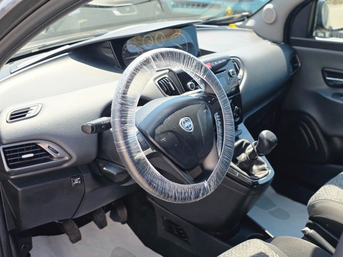 LANCIA YPSILON 1.2 69CV GPL - 2011 - immagine 6