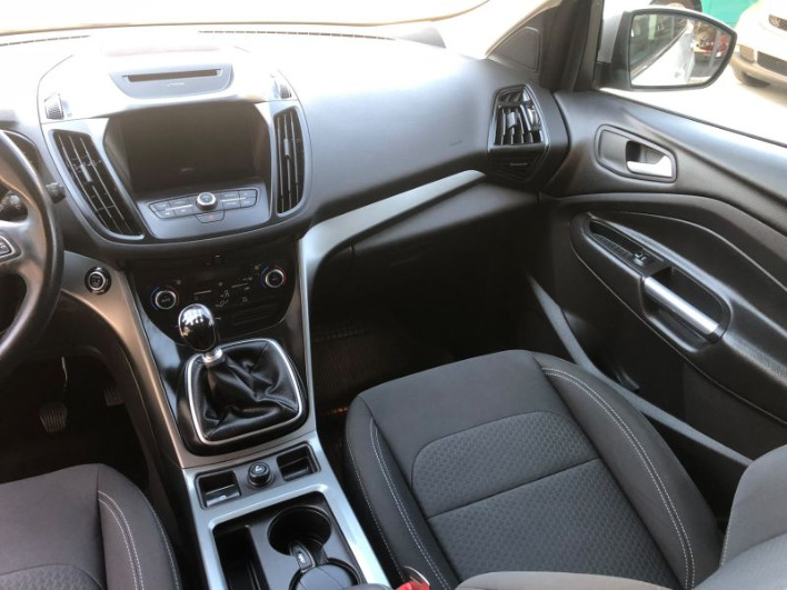 Ford Kuga 1.5TDCI 120CV Business anno 2018 - immagine 8