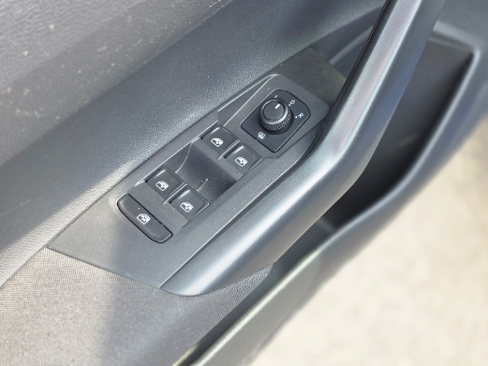 VW POLO 1.0 95CV AUTOMATICA - 2019 - immagine 8