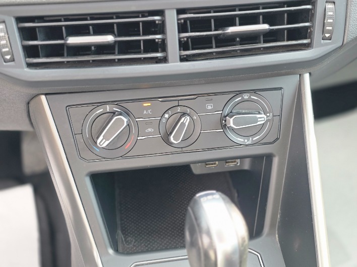 VW POLO 1.0 95CV AUTOMATICA - 2019 - immagine 12