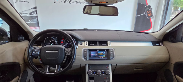 Land Rover Range Evoque 2.0 TD4 150 CV 5p. SE - immagine 9