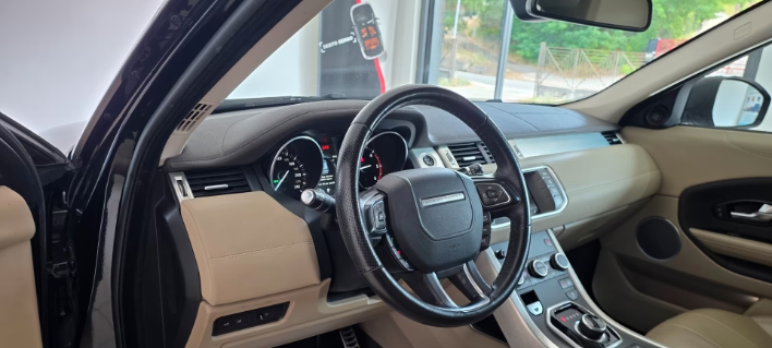 Land Rover Range Evoque 2.0 TD4 150 CV 5p. SE - immagine 5