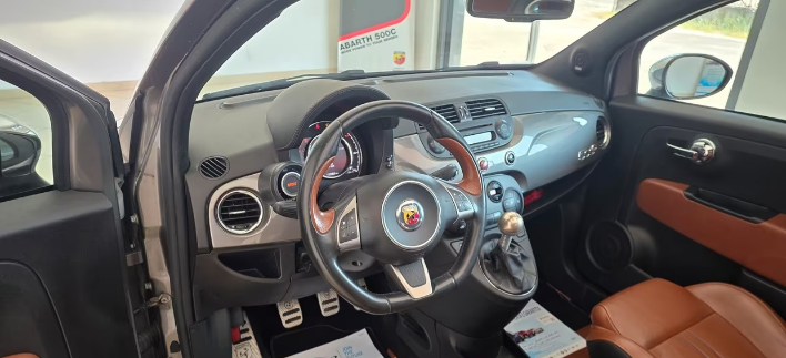Abarth 595 Cabrio 1.4 Turbo T-Jet 160 CV Turismo - immagine 10