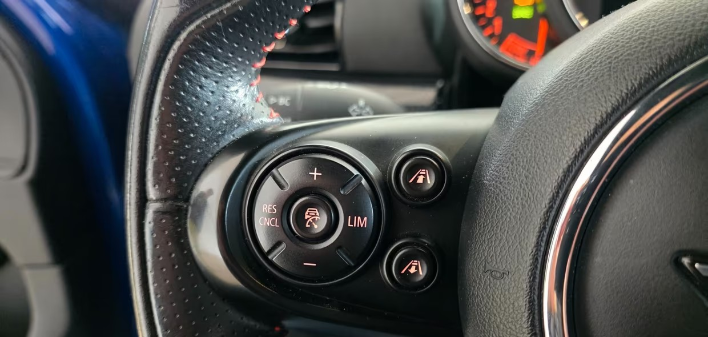 Mini Cooper Clubman 2.0 D Mayfair Edition - immagine 1