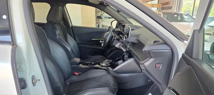Peugeot 2008 BlueHDi 130 S&S EAT8 GT - immagine 6
