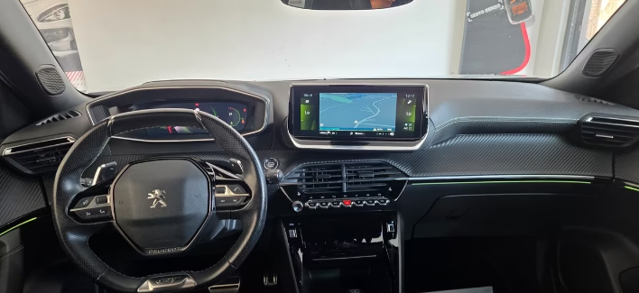 Peugeot 2008 BlueHDi 130 S&S EAT8 GT - immagine 14