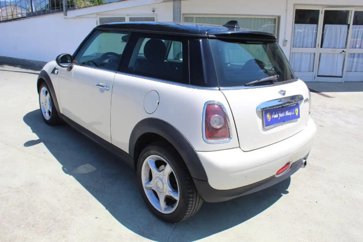 MINI One D 1.6 16V Cooper D Chili - immagine 11