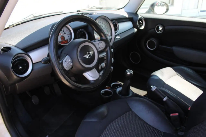 MINI One D 1.6 16V Cooper D Chili - immagine 10
