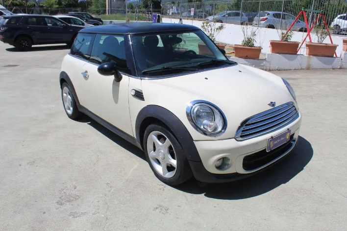 MINI One D 1.6 16V Cooper D Chili - immagine 14