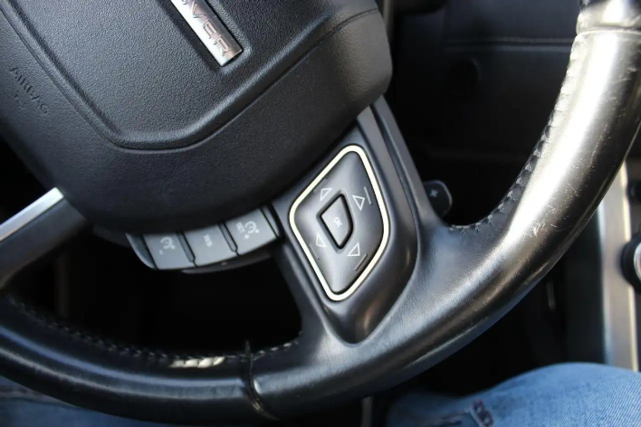 Land Rover Range Rover Evoque 5p 2.0 td4 SE Dynamic 150cv auto - immagine 1