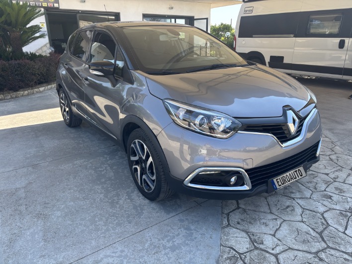 Renault Captur 1.5 dCi 90 CV EDC Project Runway - immagine 2