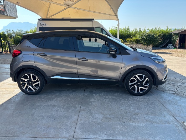 Renault Captur 1.5 dCi 90 CV EDC Project Runway - immagine 3