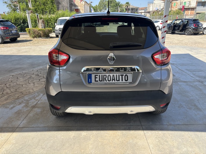 Renault Captur 1.5 dCi 90 CV EDC Project Runway - immagine 7