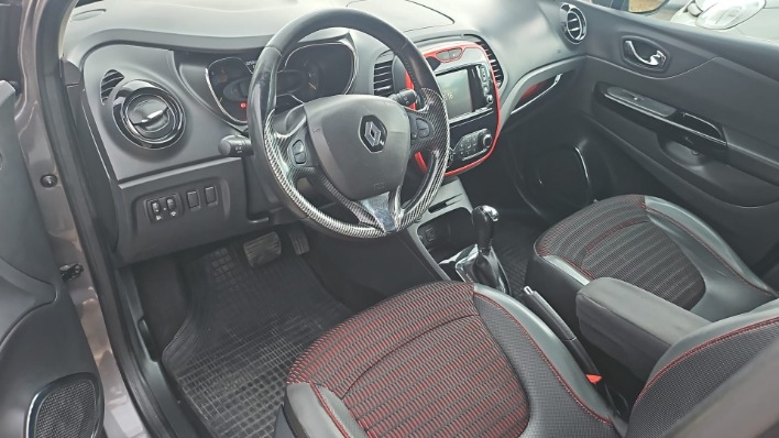 Renault Captur 1.5 dCi 90 CV EDC Project Runway - immagine 10