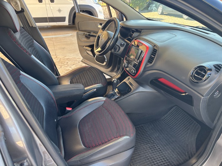 Renault Captur 1.5 dCi 90 CV EDC Project Runway - immagine 15
