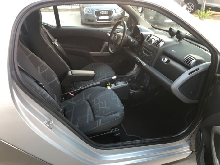 Smart ForTwo 800 CDi anno 2010 - immagine 7