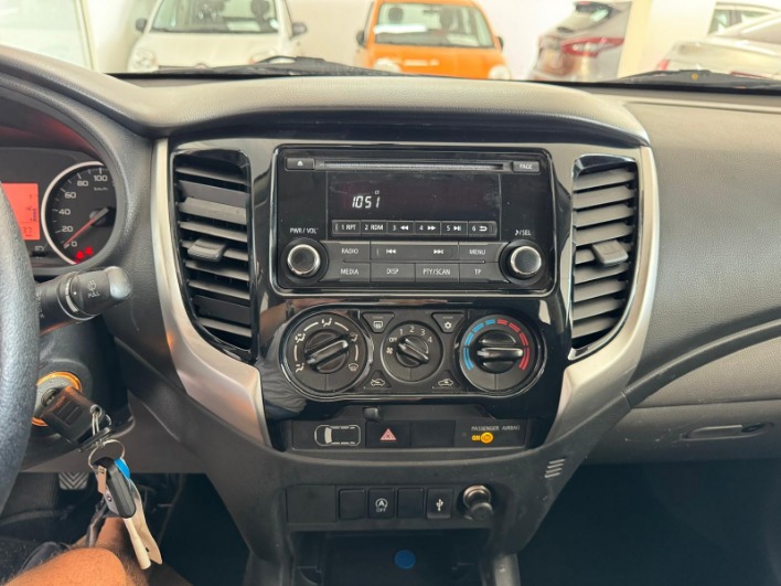 Fullback 2.4 cabina estesa SX 4wd s&s - immagine 12