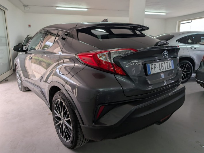 C-HR I 2016 1.8h Lounge 2wd e-cvt my18 - immagine 1