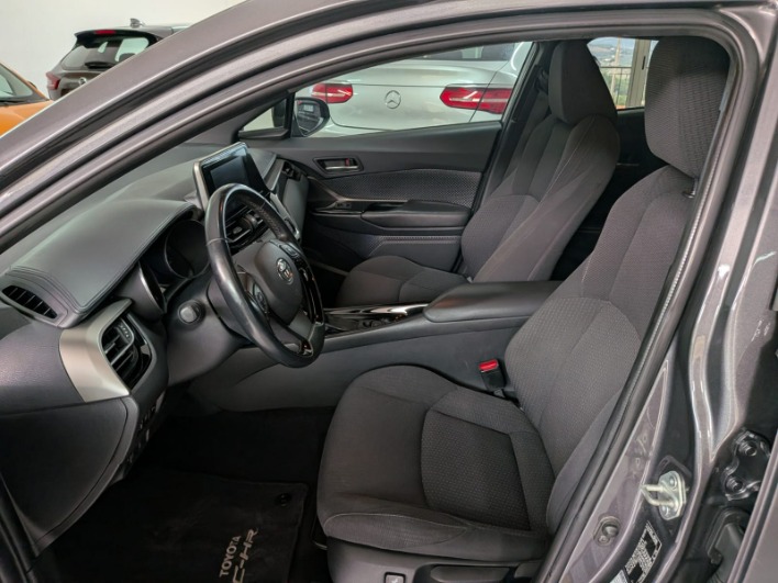 C-HR I 2016 1.8h Lounge 2wd e-cvt my18 - immagine 6