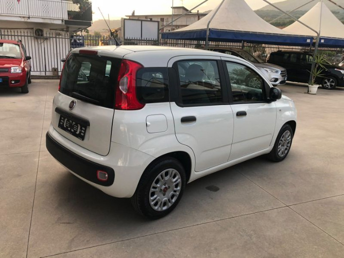 Fiat Panda 1.0 Hybrid anno 2022 - immagine 4