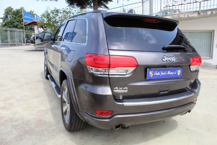 Jeep Grand Cherokee 3.0 V6 CRD 250 CV Multijet II Overland - immagine 9